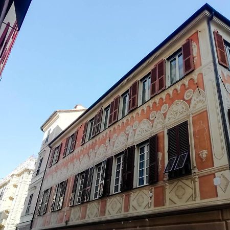 Mistrangelohome 3 - Appartamento In Pieno Centro Σαβόνα Εξωτερικό φωτογραφία
