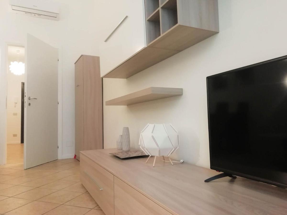 Mistrangelohome 3 - Appartamento In Pieno Centro Σαβόνα Εξωτερικό φωτογραφία