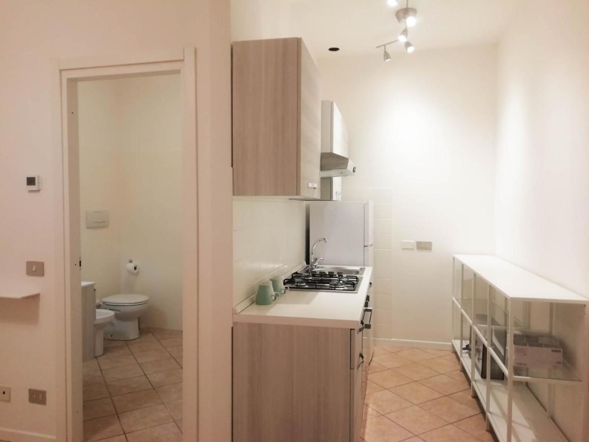 Mistrangelohome 3 - Appartamento In Pieno Centro Σαβόνα Εξωτερικό φωτογραφία