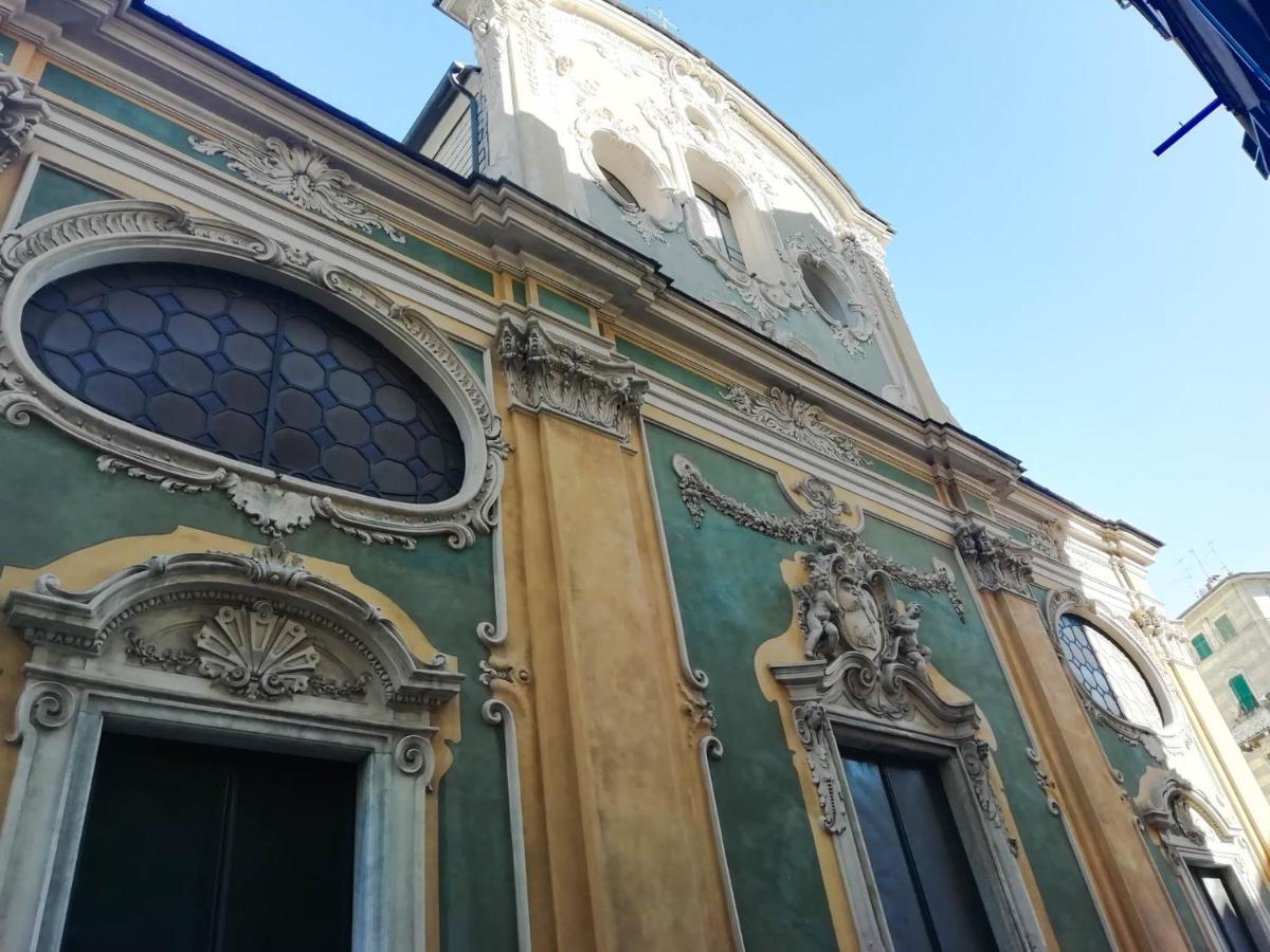 Mistrangelohome 3 - Appartamento In Pieno Centro Σαβόνα Εξωτερικό φωτογραφία