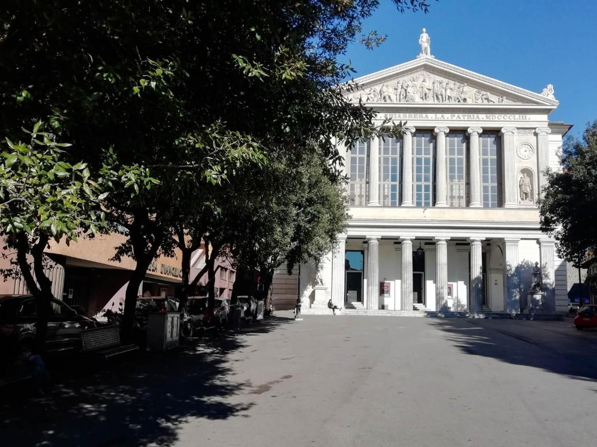 Mistrangelohome 3 - Appartamento In Pieno Centro Σαβόνα Εξωτερικό φωτογραφία